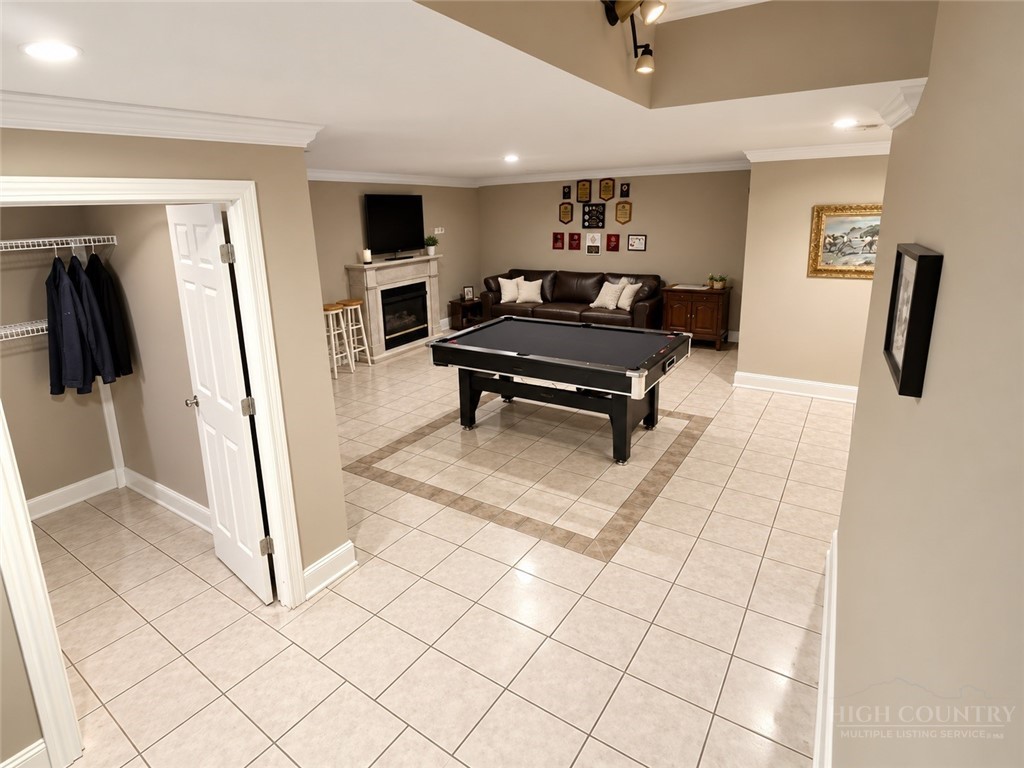 183 Meadow Drive Property Photo 3