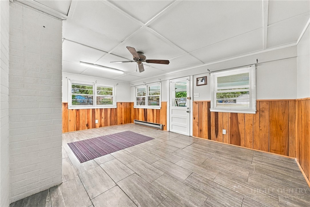 605 Lincoln Lane Property Photo 14