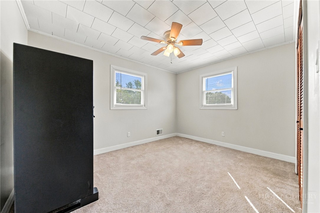 605 Lincoln Lane Property Photo 22