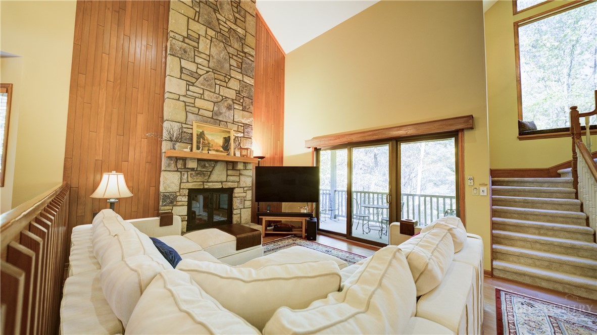 140 Pond View Lane Blue Ridge #4 Property Photo 3