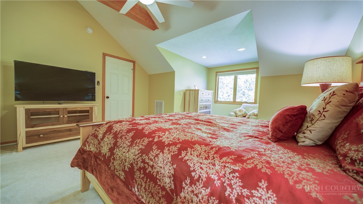 140 Pond View Lane Blue Ridge #4 Property Photo 18