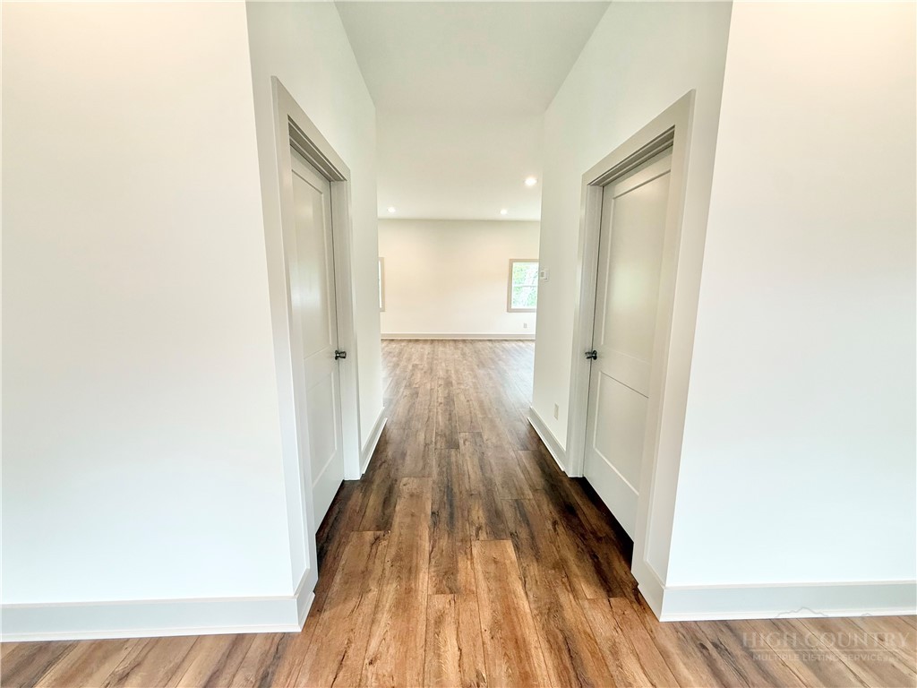 300 N Jefferson Avenue Property Photo 12