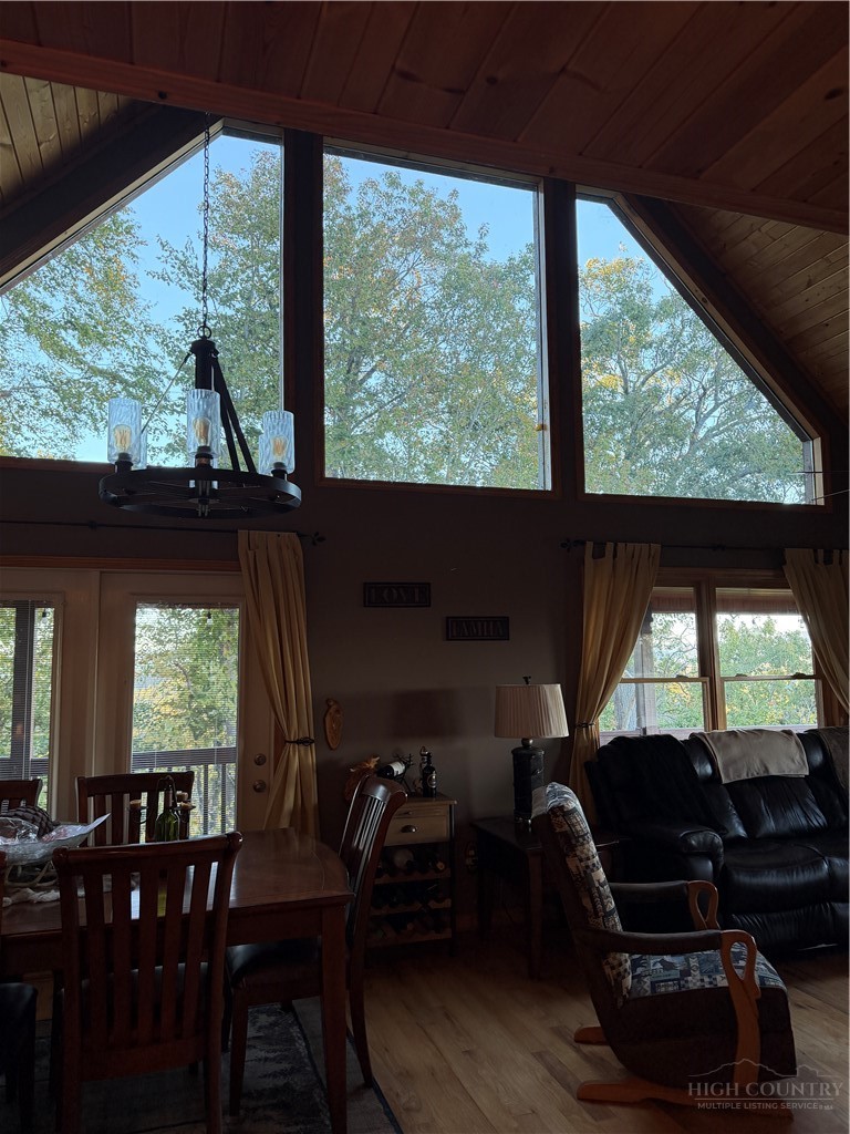 425 Raven Road Property Photo 11