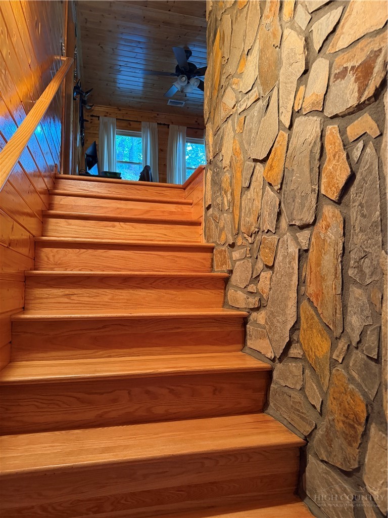 425 Raven Road Property Photo 15