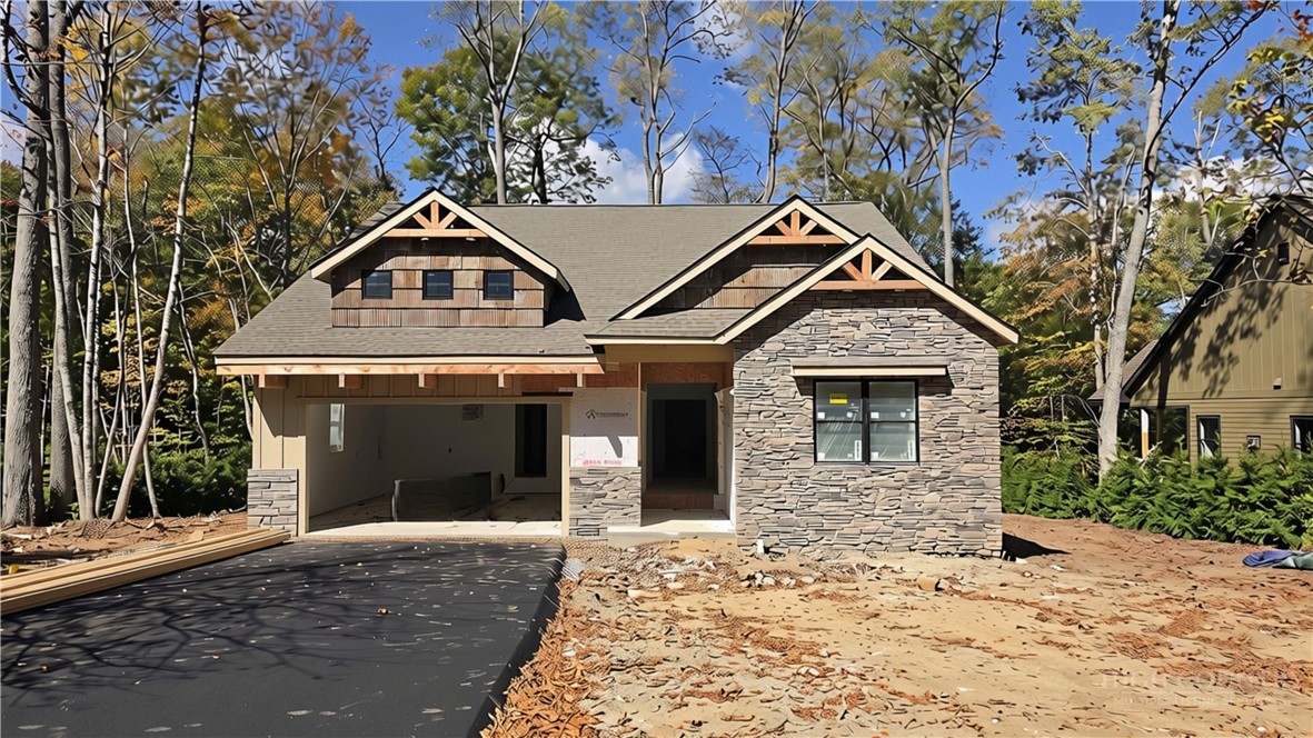 375 Linville River Drive Property Photo 1