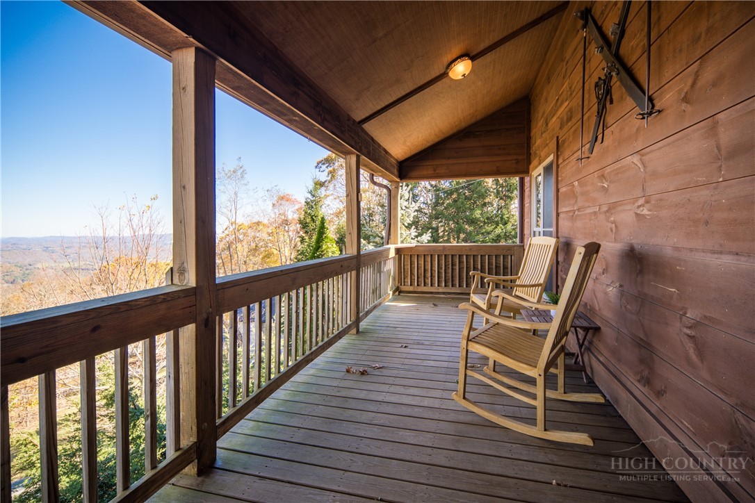 359 Running Deer Trail Property Photo 3