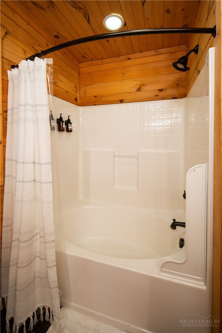 359 Running Deer Trail Property Photo 24