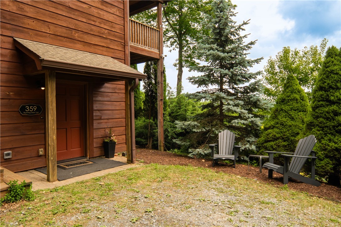 359 Running Deer Trail Property Photo 32