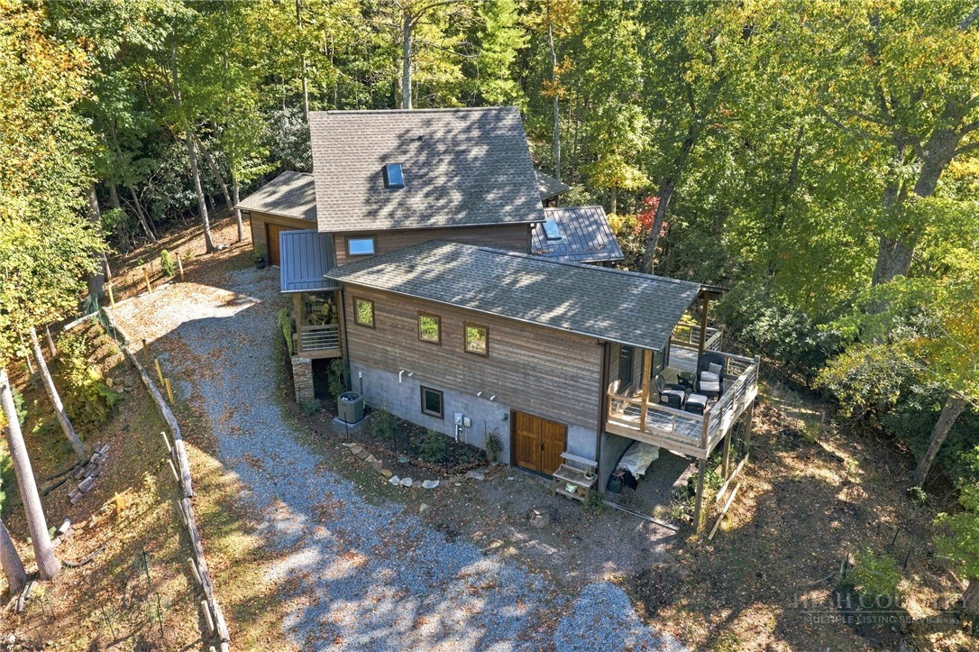 261 Cut Laurel Lane Property Photo 2