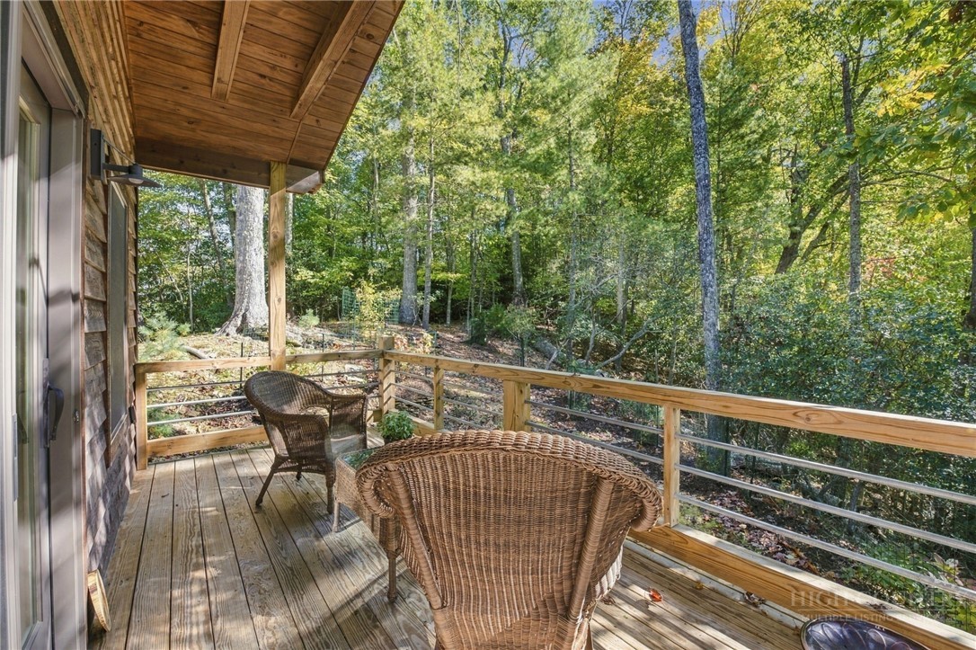 261 Cut Laurel Lane Property Photo 23