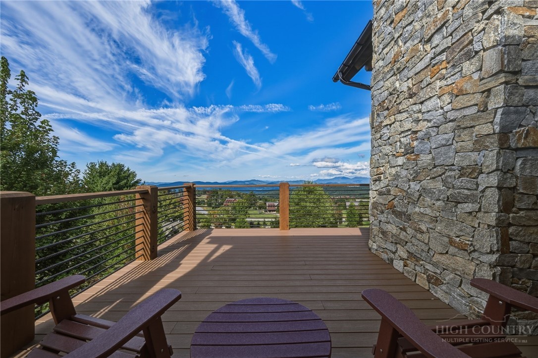 40 Vineyard Trail Property Photo 12