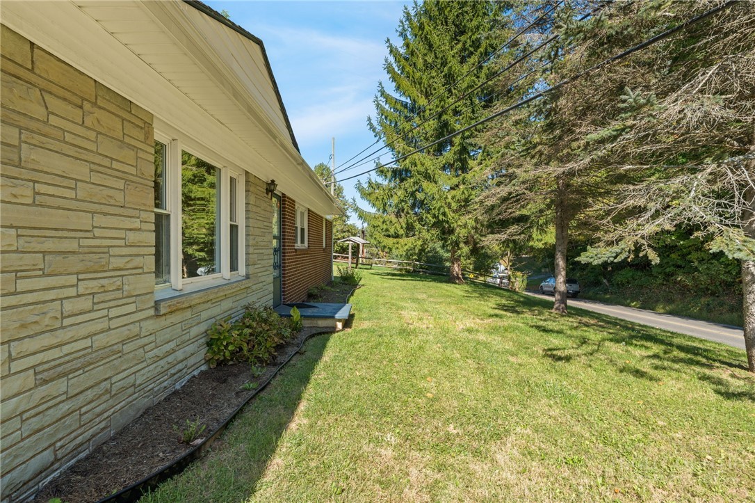 118 Rainbow Trail Property Photo 4
