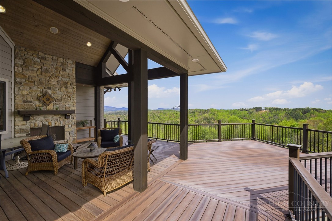 1638 Johns Ridge Parkway Property Photo 9