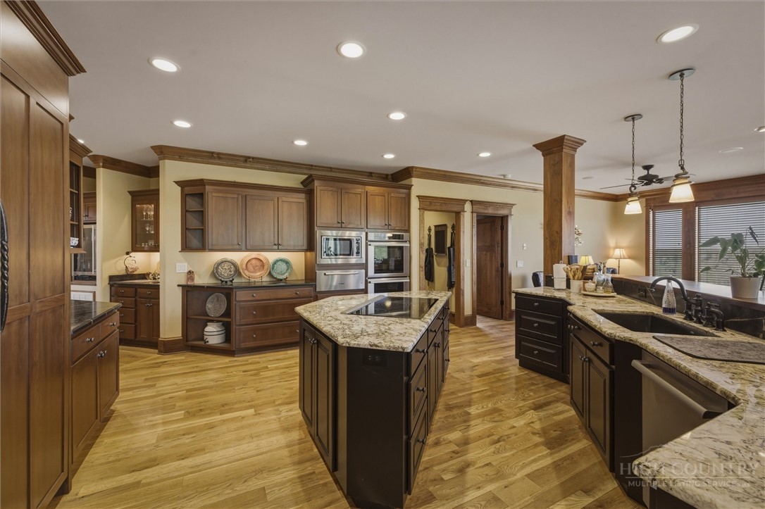 1638 Johns Ridge Parkway Property Photo 14