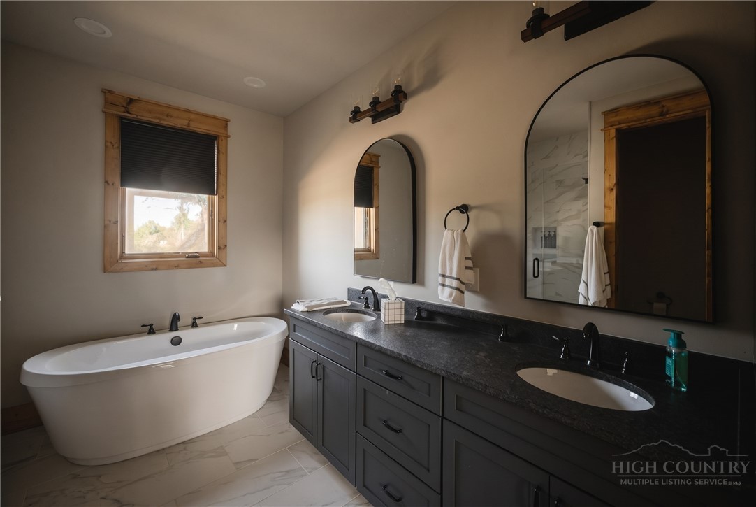 28 Thunderbolt Drive Property Photo 13