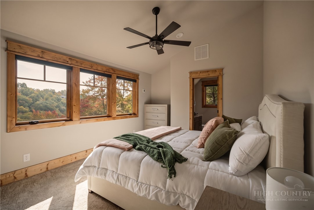 28 Thunderbolt Drive Property Photo 20