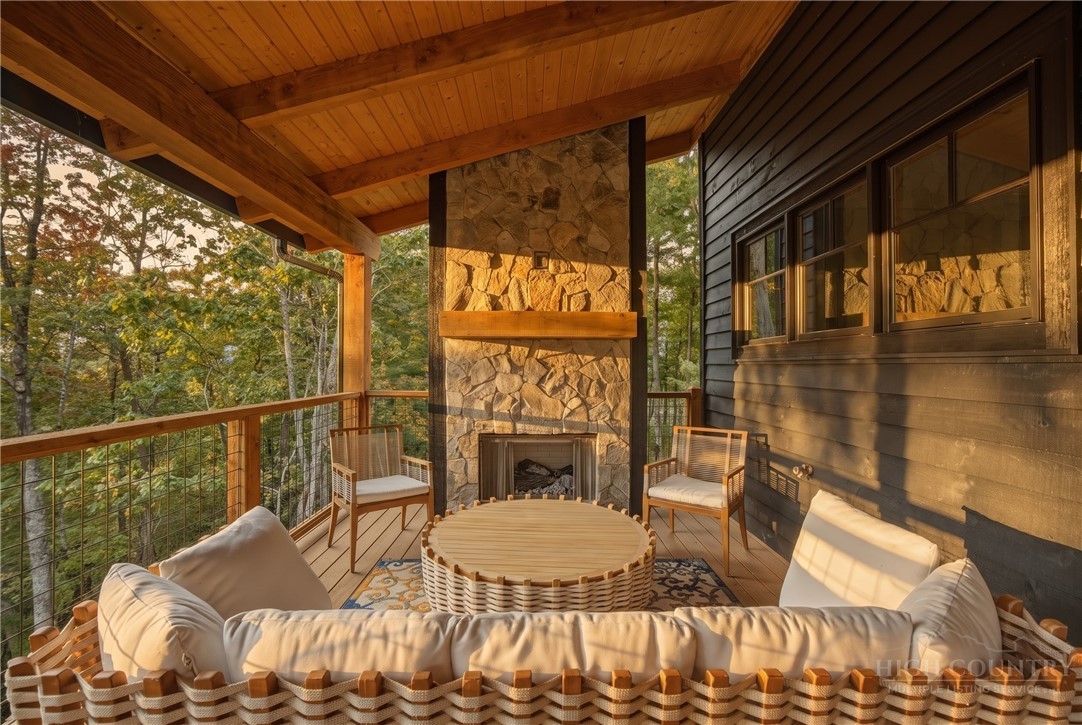 28 Thunderbolt Drive Property Photo 32