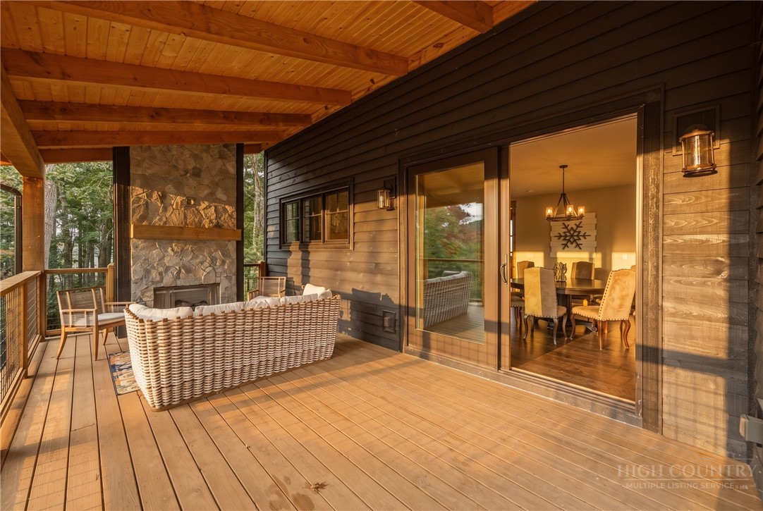 28 Thunderbolt Drive Property Photo 34