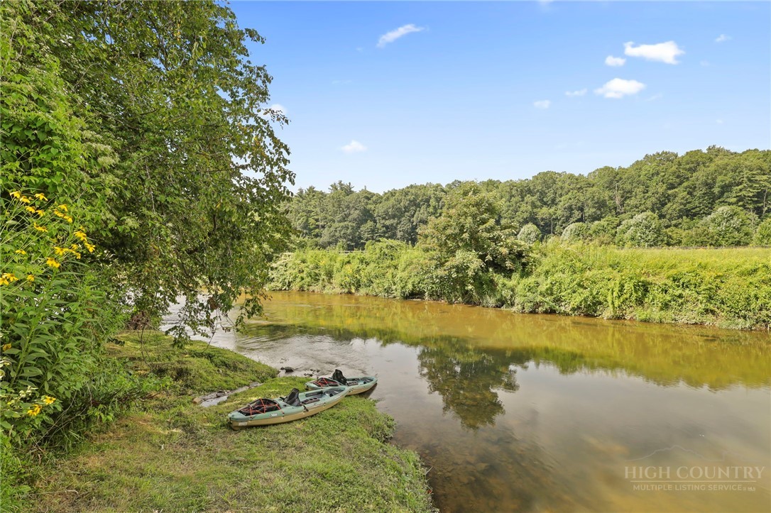 105 Norris Trail Property Photo 8