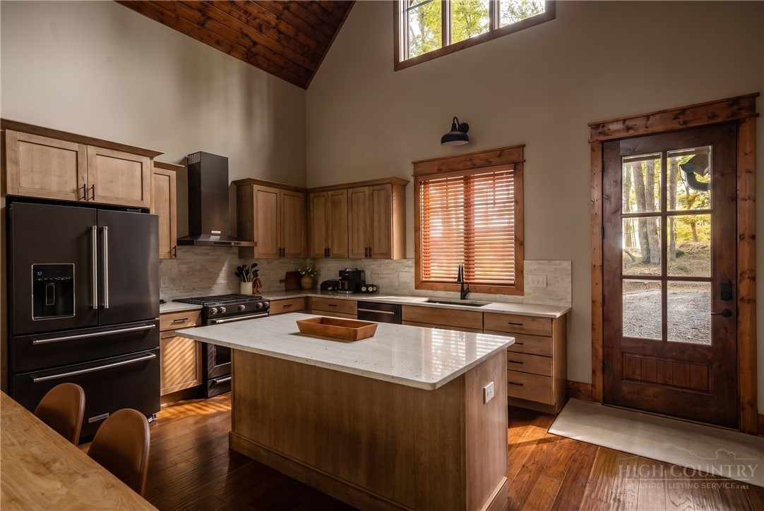 120 Timber Rock Trail Property Photo 8