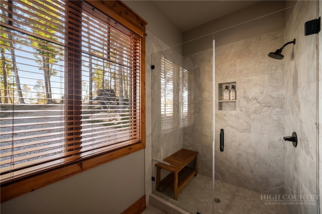 120 Timber Rock Trail Property Photo 15