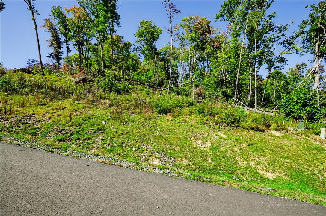 Wr-17 Firethorne Lane Property Photo 2