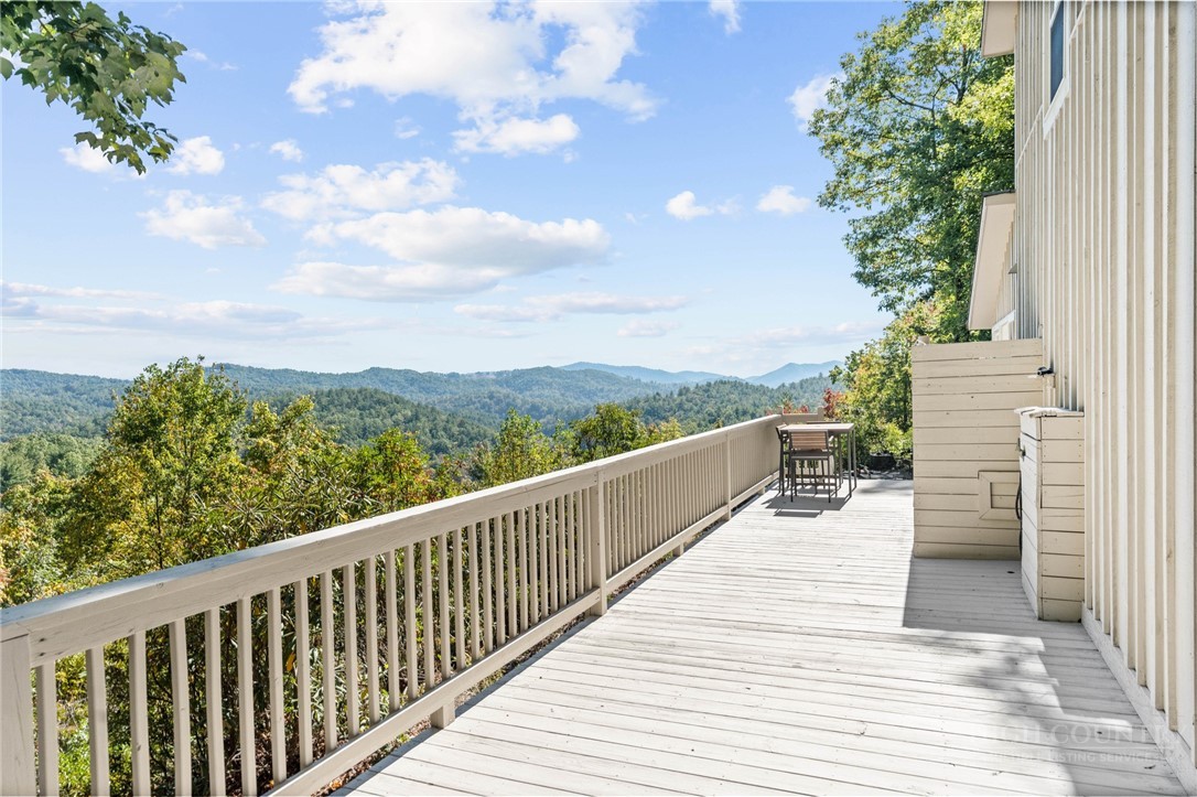 7954 Bailey Falls Lane Property Photo 1