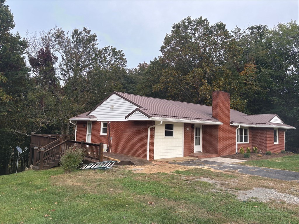 254 Collins Road Property Photo 10