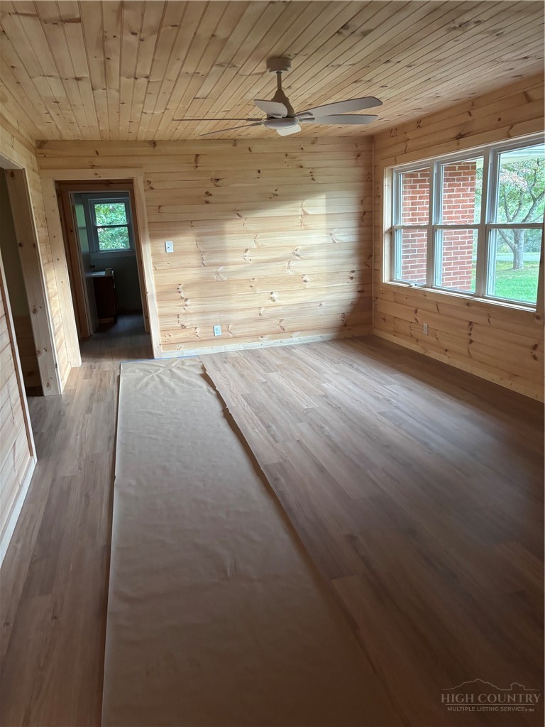 254 Collins Road Property Photo 15