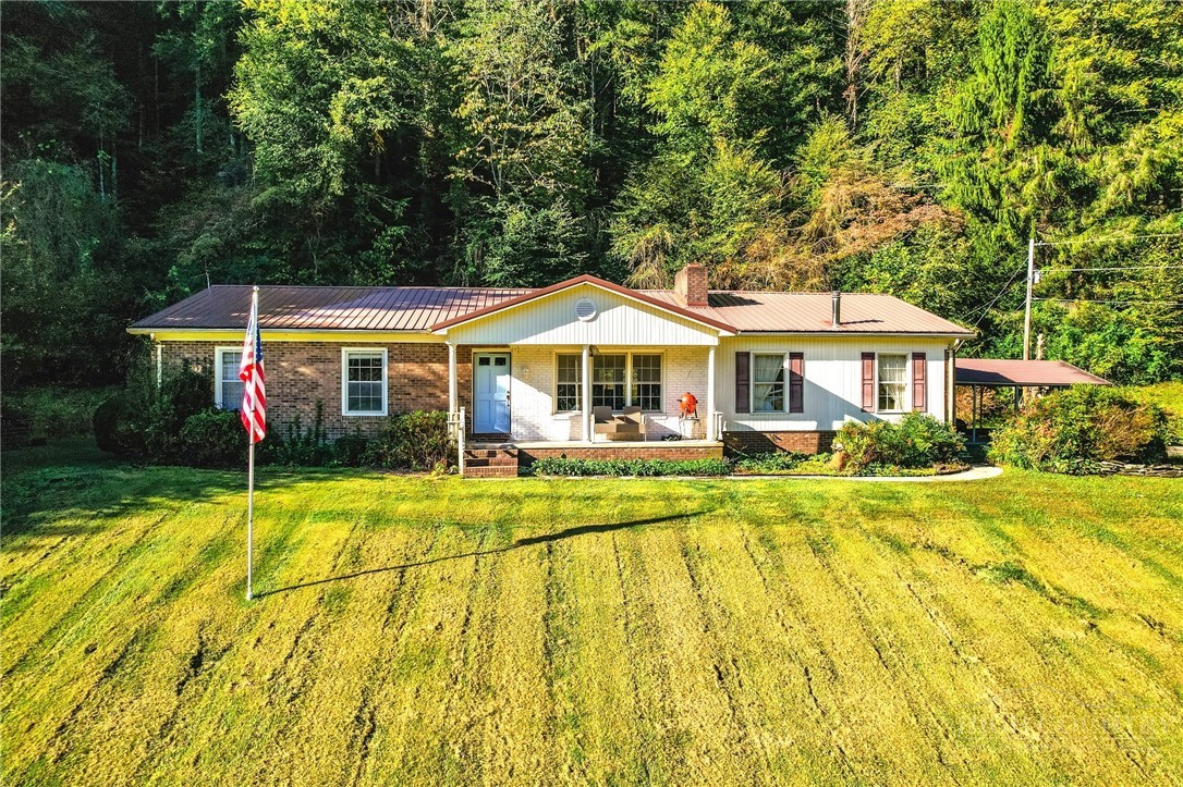 5521 Elk Creek Darby Road Property Photo 1