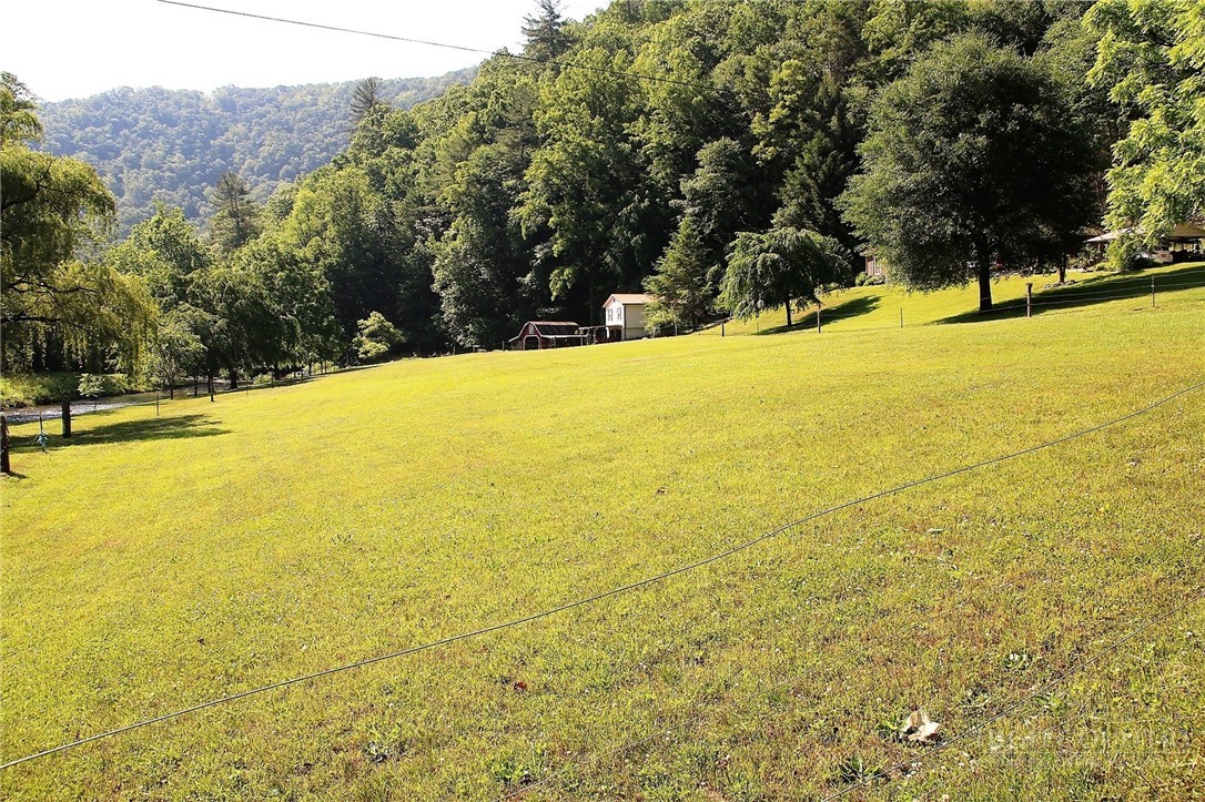 5521 Elk Creek Darby Road Property Photo 5