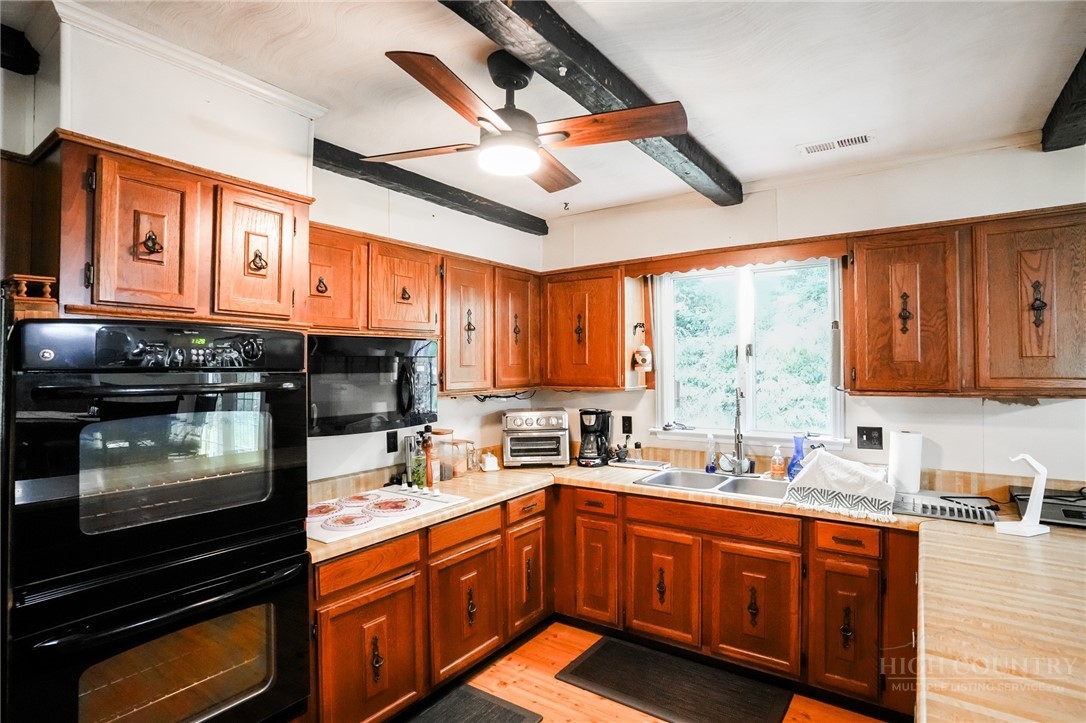 5521 Elk Creek Darby Road Property Photo 18