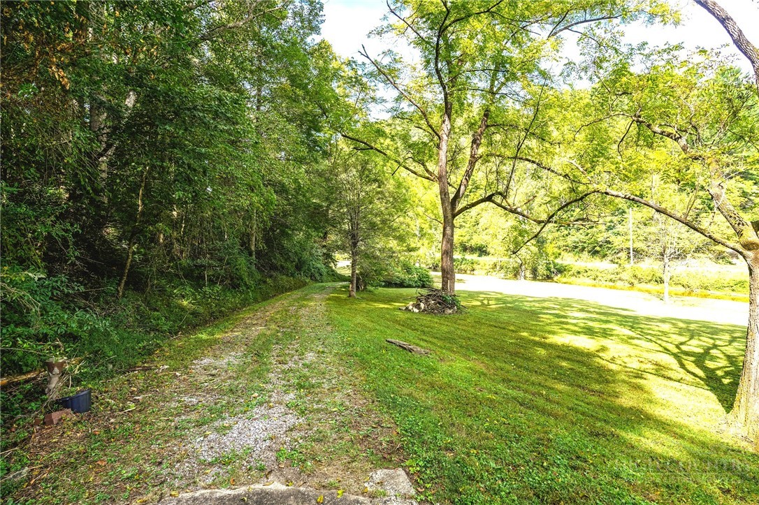 5521 Elk Creek Darby Road Property Photo 27