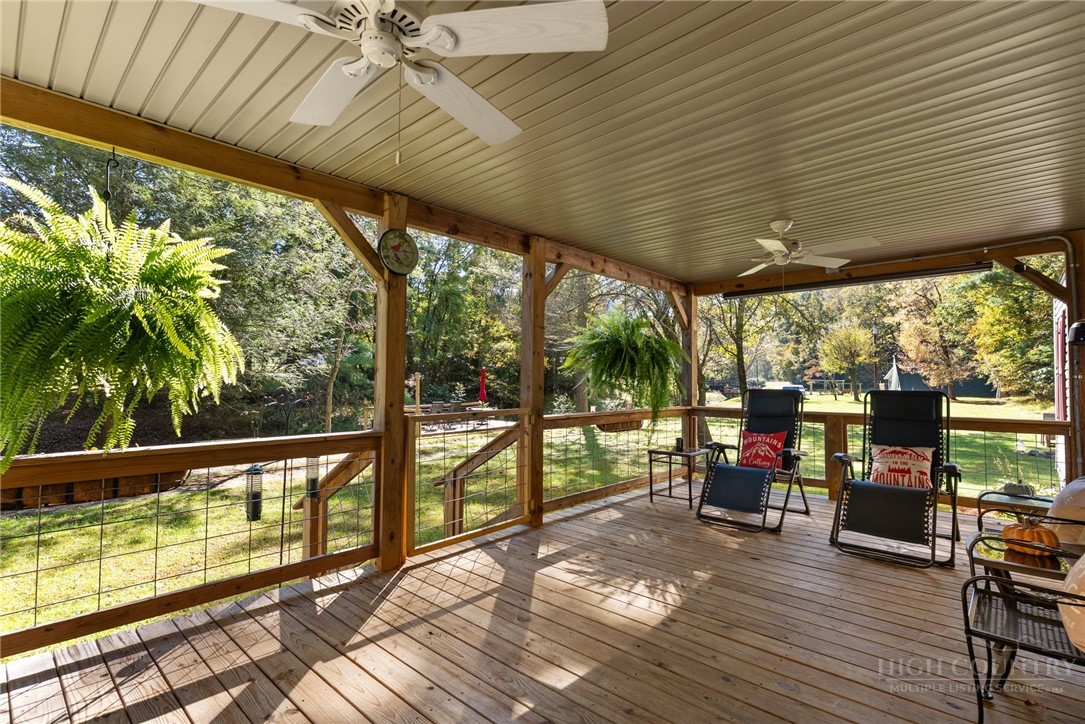 99 Lynn Lane Property Photo 4