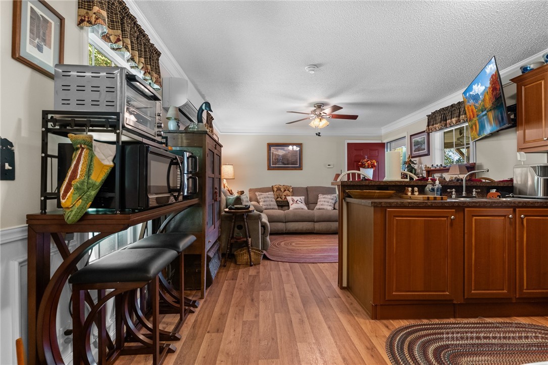99 Lynn Lane Property Photo 9