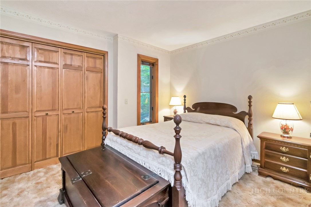 325 Grandview Drive Property Photo 19