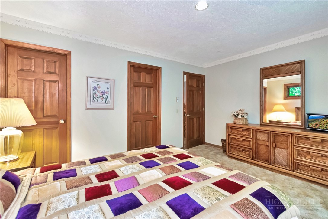 325 Grandview Drive Property Photo 21