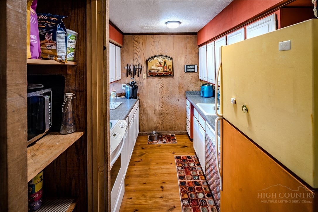 161 Skyleaf Drive E6 Property Photo 13