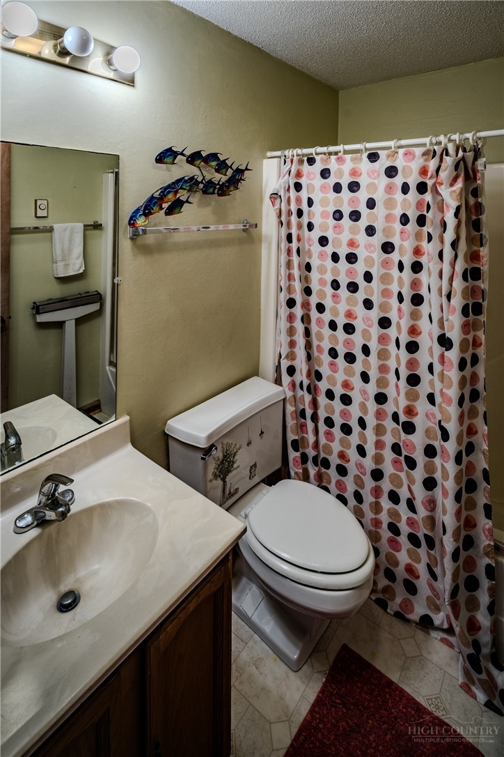161 Skyleaf Drive E6 Property Photo 23