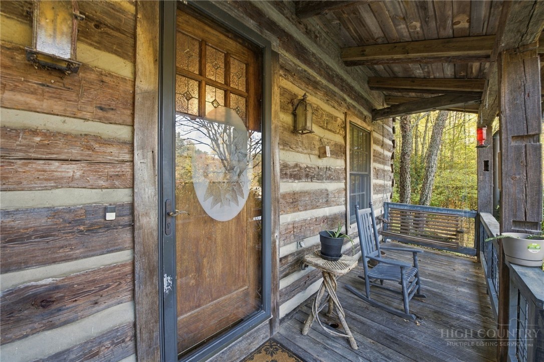 334 Indian Lake Drive Property Photo 3