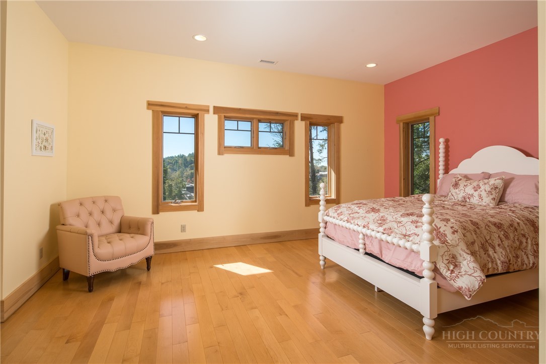 204 Hill Street Property Photo 15