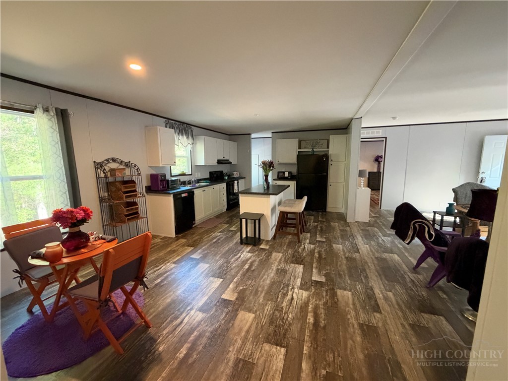 487 Mars Mountain Place Property Photo 7