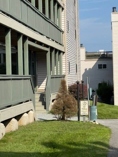 301 Pinnacle Inn Road 2205 Property Photo 1