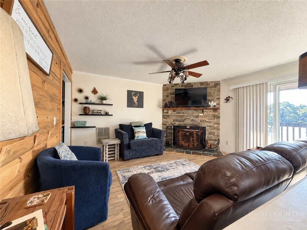 301 Pinnacle Inn Road 2205 Property Photo 4