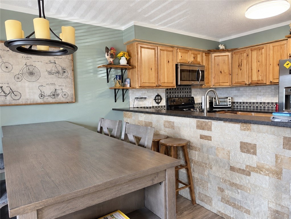 301 Pinnacle Inn Road 2205 Property Photo 7