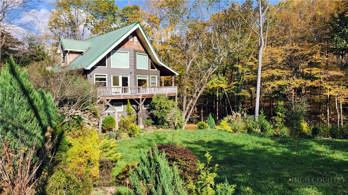 169 Crystal Dew Property Photo 1