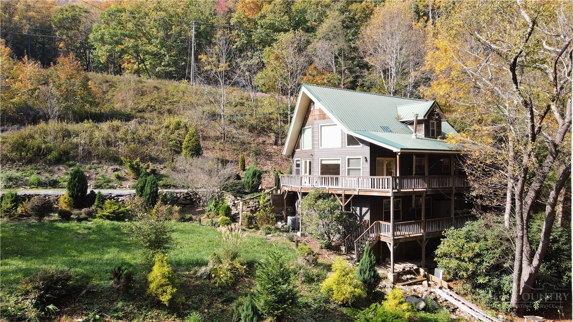 169 Crystal Dew Property Photo 3