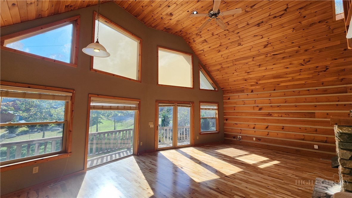 169 Crystal Dew Property Photo 11