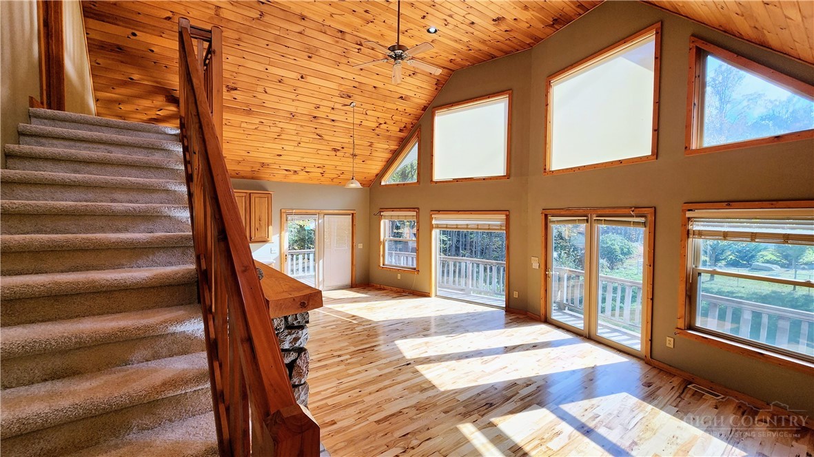 169 Crystal Dew Property Photo 15