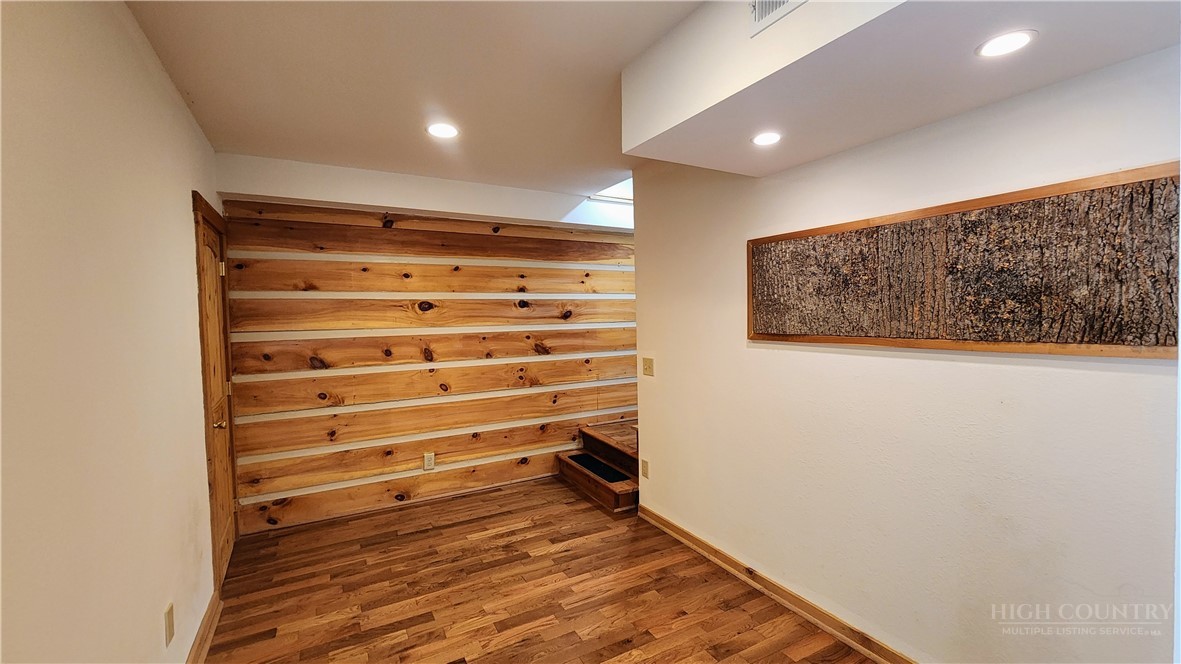 169 Crystal Dew Property Photo 22